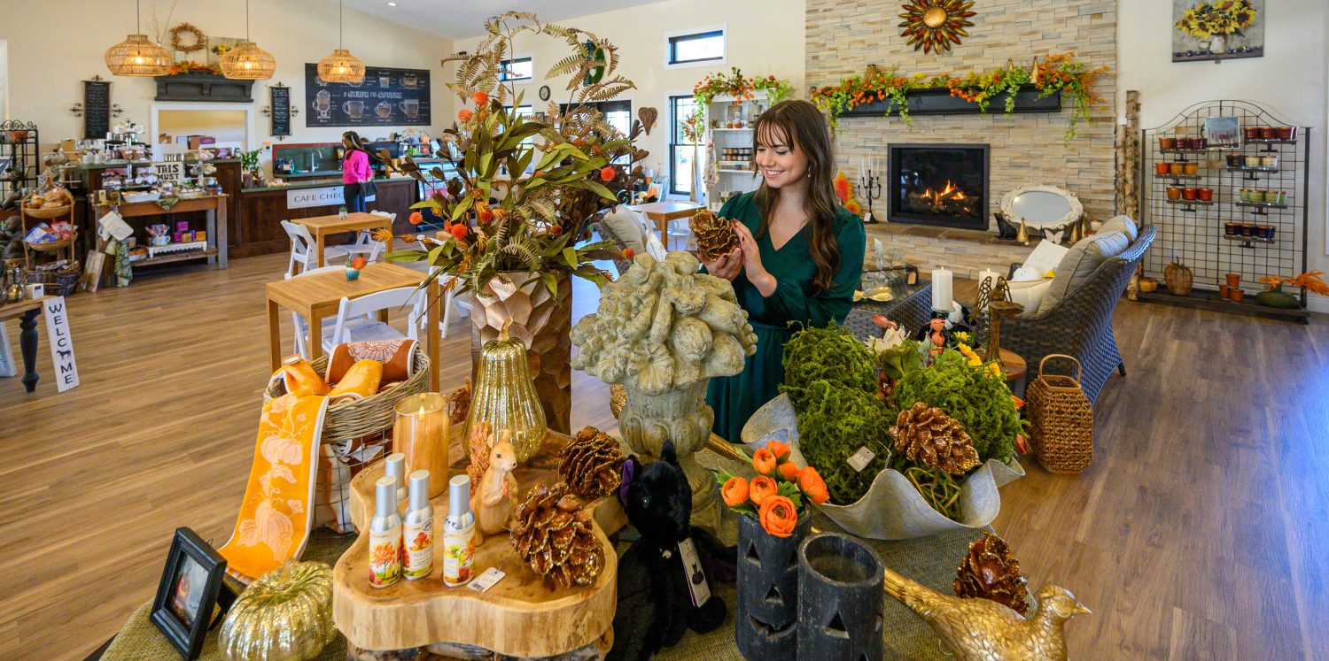 Arbor Creek Gardens and Floral