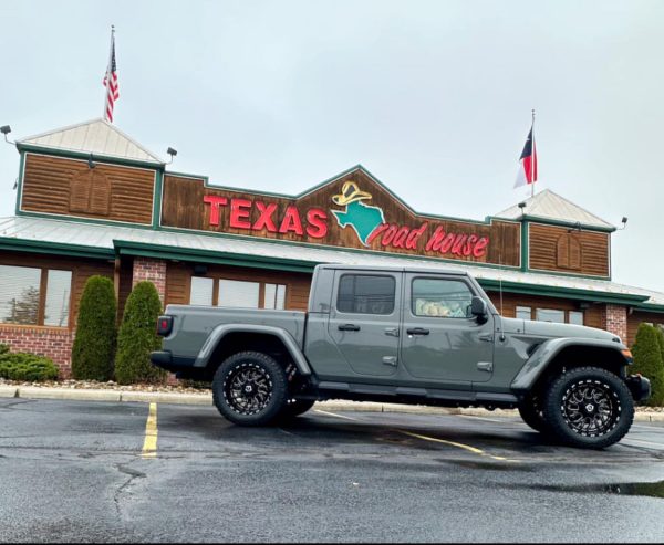 Jeep Nights at Texas Roadhouse