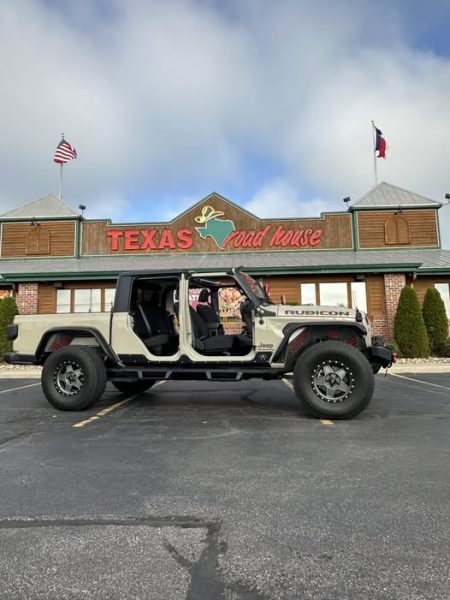 Jeep Nights at Texas Roadhouse
