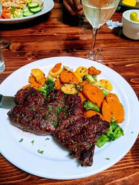 Oak Park Tavern & Restaurant