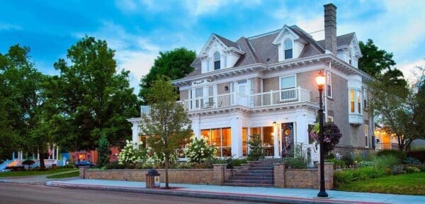 Wishmaker House Bed & Breakfast