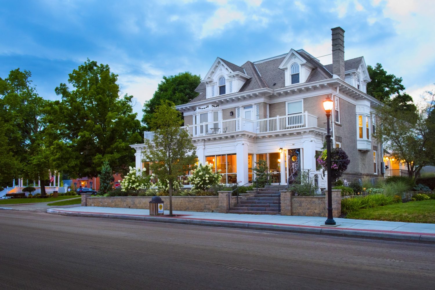 Live Music at the Wishmaker House Winery and Wine Bar